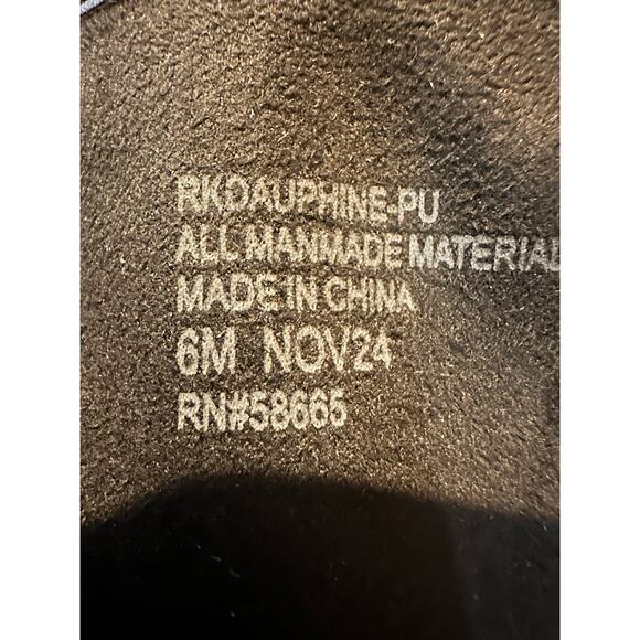 Elegant Black Heeled Boots for Women - Picture 9 of 9